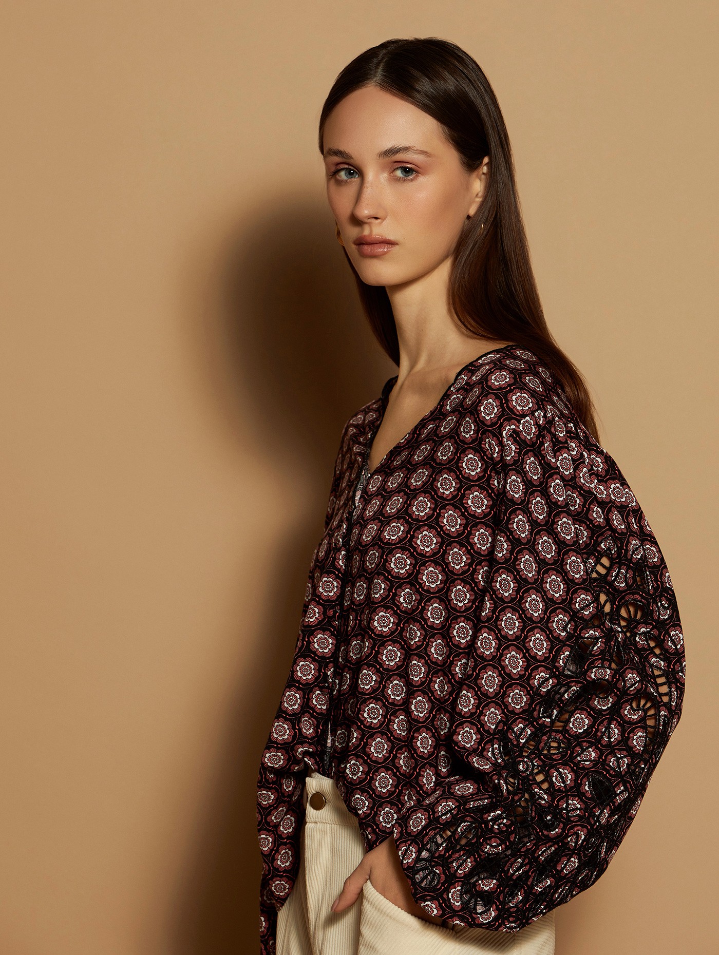 Embroidered viscose blouse 3