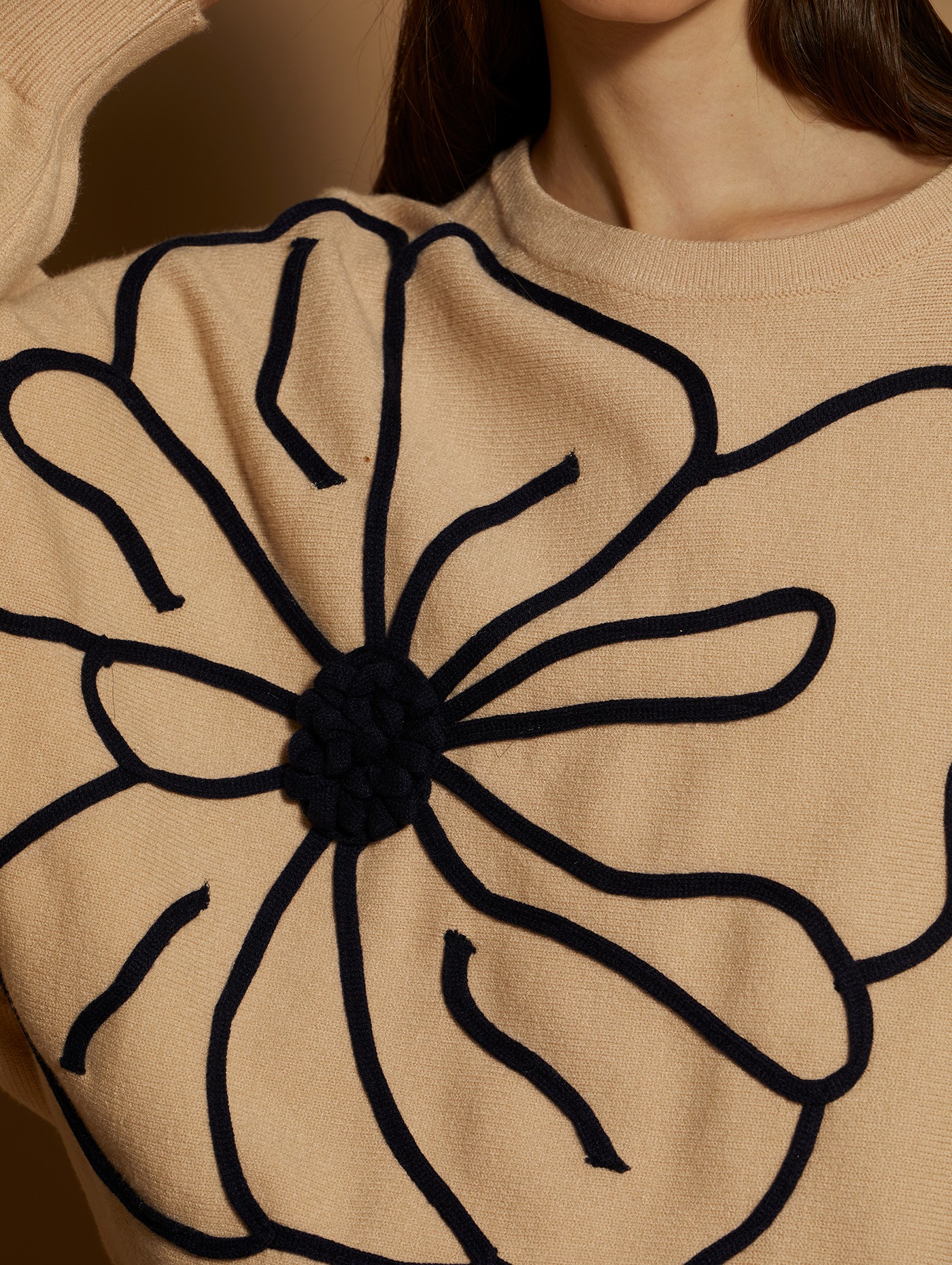 Flower embroidery sweater 1