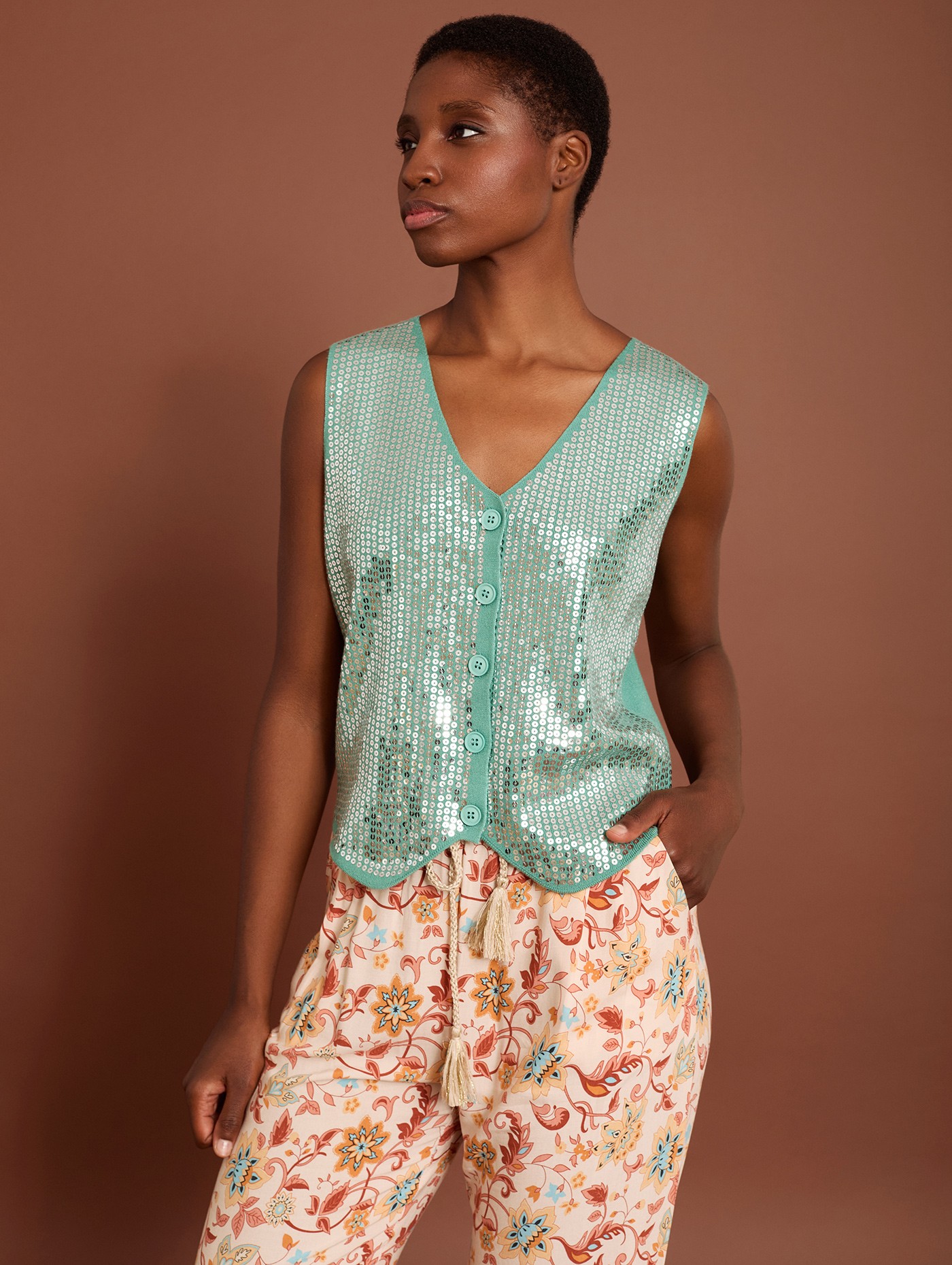 Sequined knitted waistcoat 3