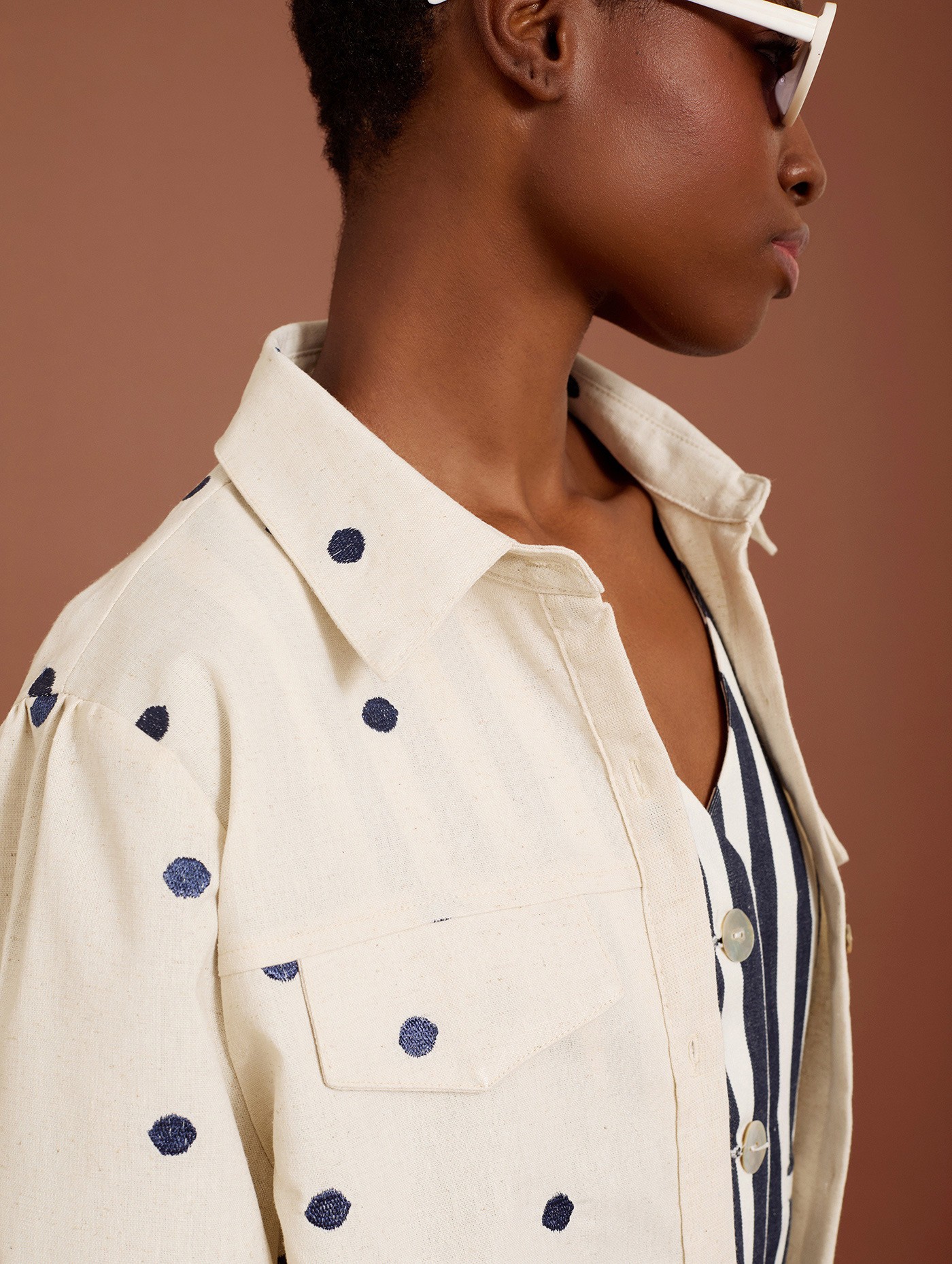 Overshirt with polka dot embroidery 4