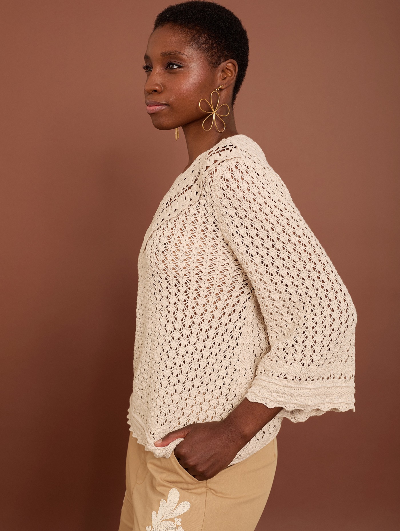 Openwork jumper with guipure collar 2