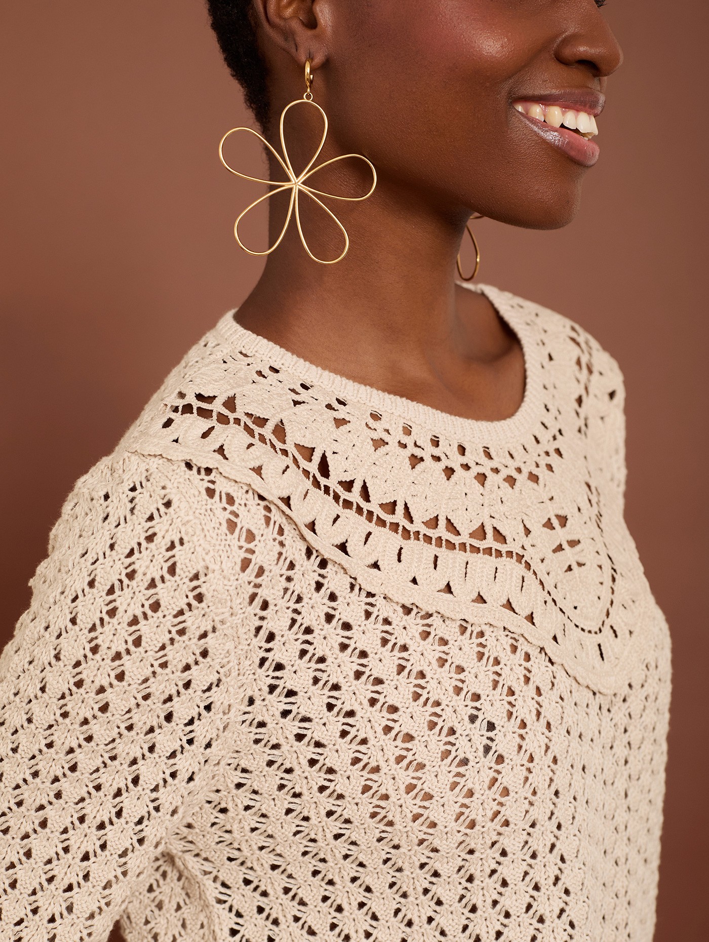 Openwork jumper with guipure collar 1