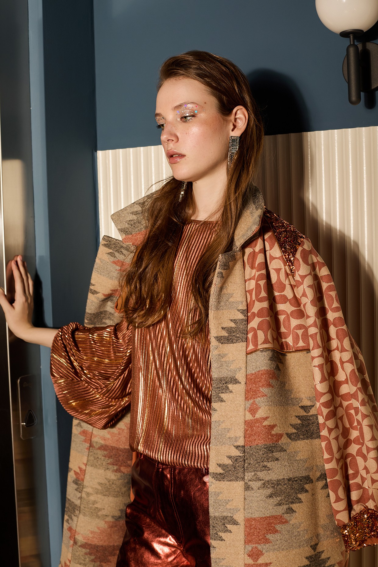 Bi-materia kaftan coat